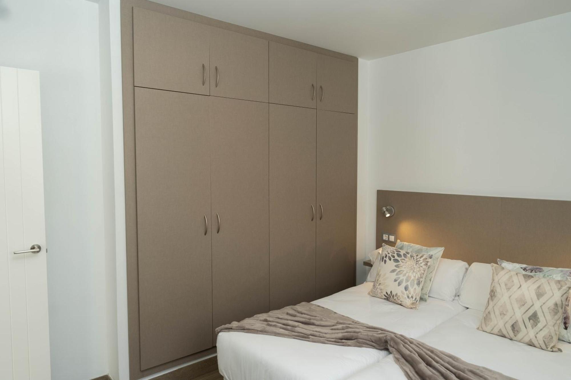 Apartamentos Campo Del Principe Гранада Екстериор снимка